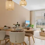Vivi Homes - Casa Fina - Terrace - Jacuzzi - Estepona