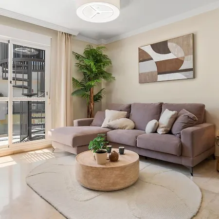 Vivi Homes - Casa Fina - Terrace - Jacuzzi - إِستيبونا