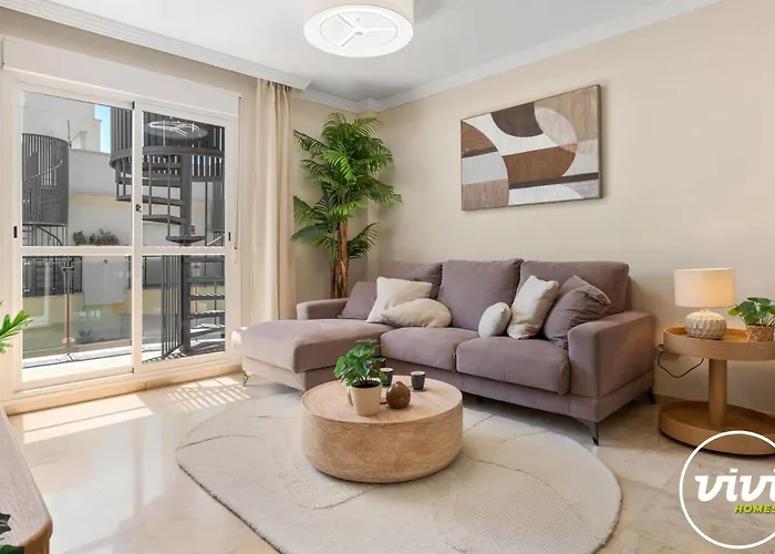 Vivi Homes - Casa Fina - Terrace - Jacuzzi - إِستيبونا