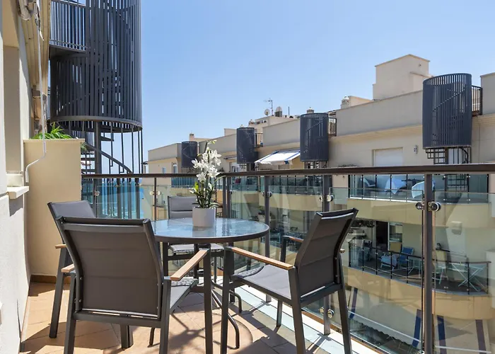 Vivi Homes - Casa Fina - Terrace - Jacuzzi - * إِستيبونا