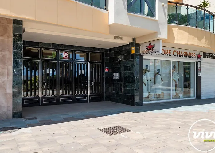 Vivi Homes - Casa Fina - Terrace - Jacuzzi - * إِستيبونا